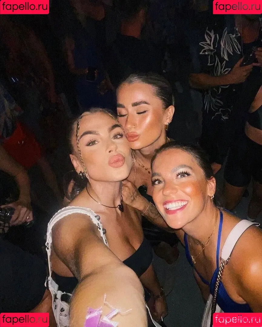 Lenaknk Onlyfans Photo Gallery 