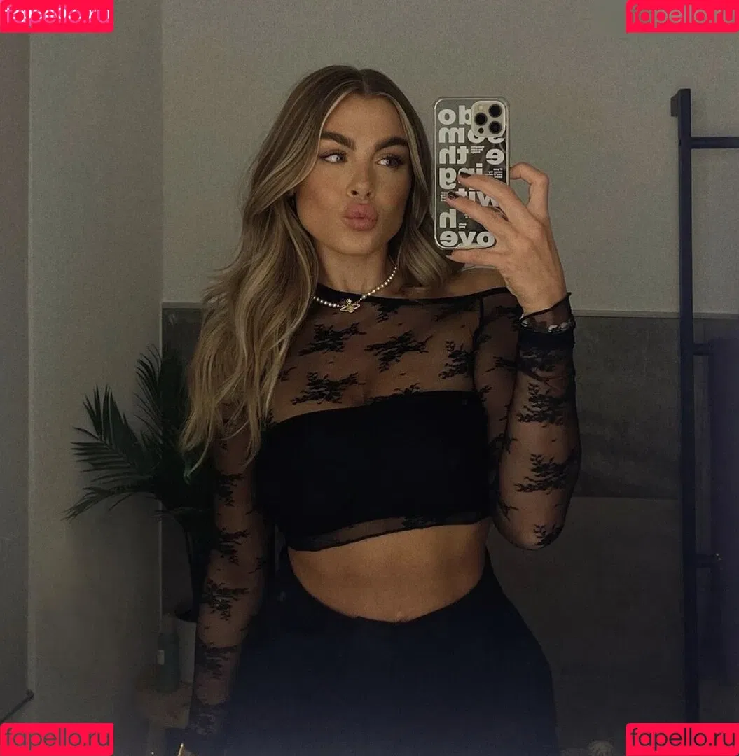 Lenaknk Onlyfans Photo Gallery 