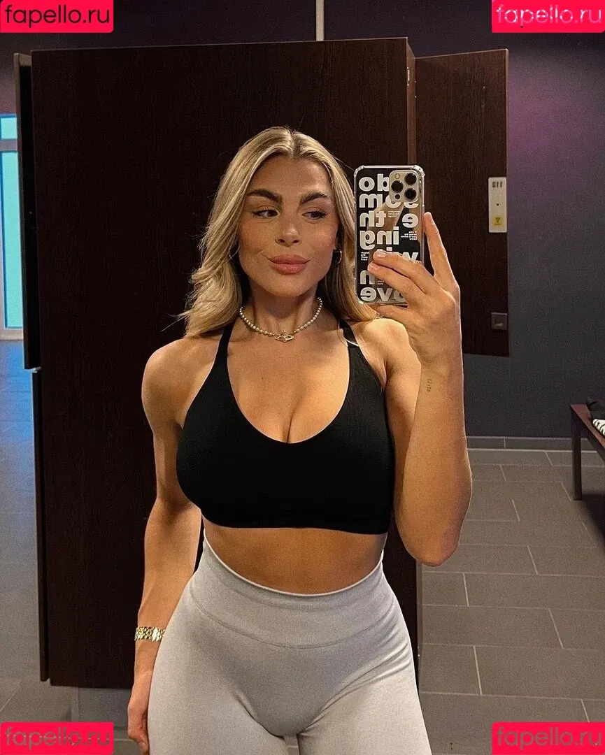 Lenaknk Onlyfans Photo Gallery 