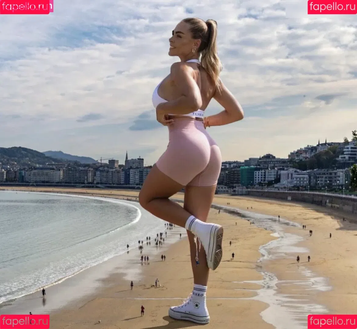 Lenaknk Onlyfans Photo Gallery 