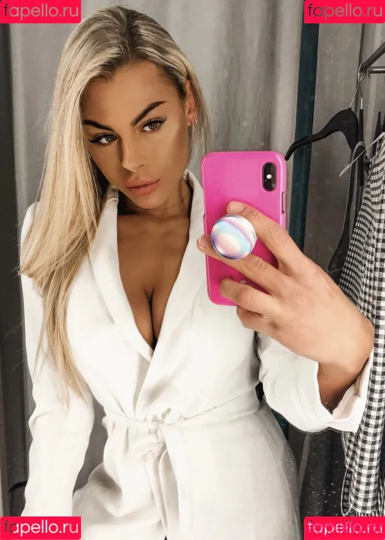 Lenaknk Onlyfans Photo Gallery 