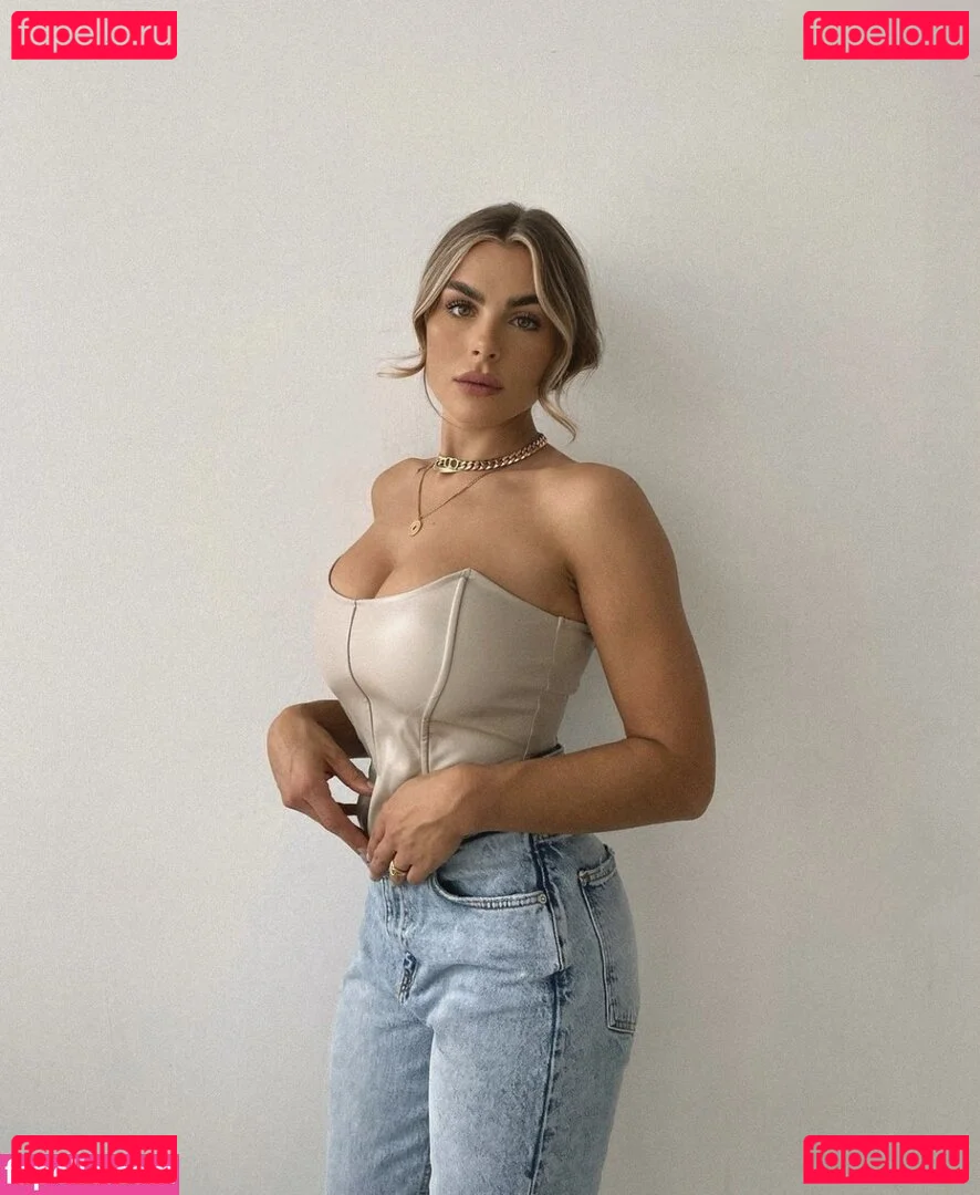 Lenaknk Onlyfans Photo Gallery 