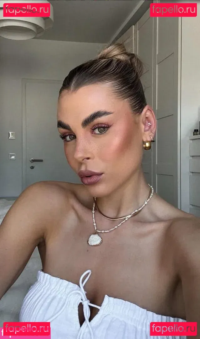 Lenaknk Onlyfans Photo Gallery 