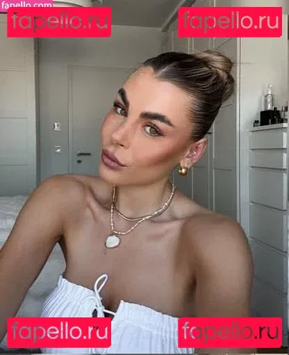 Lenaknk Onlyfans Photo Gallery 