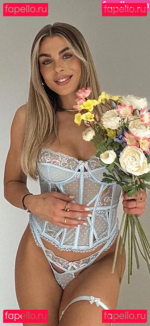 Lenaknk Onlyfans Photo Gallery 