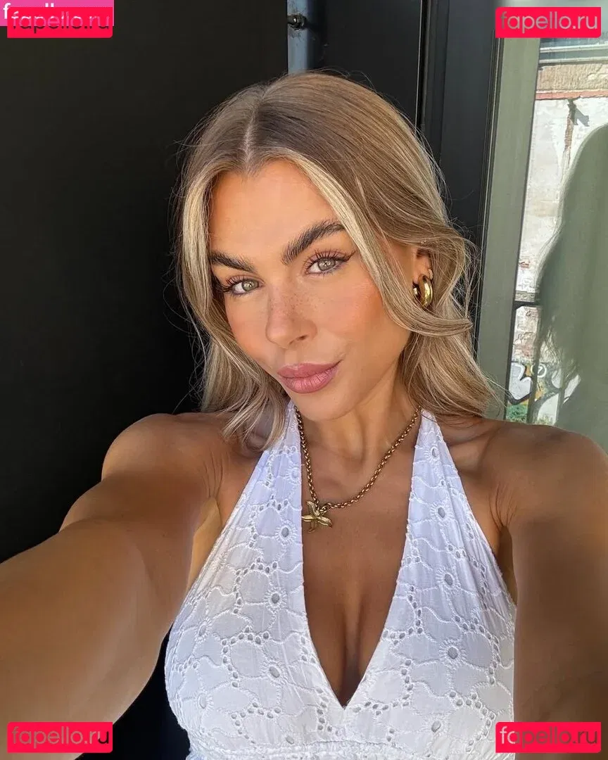 Lenaknk Onlyfans Photo Gallery 