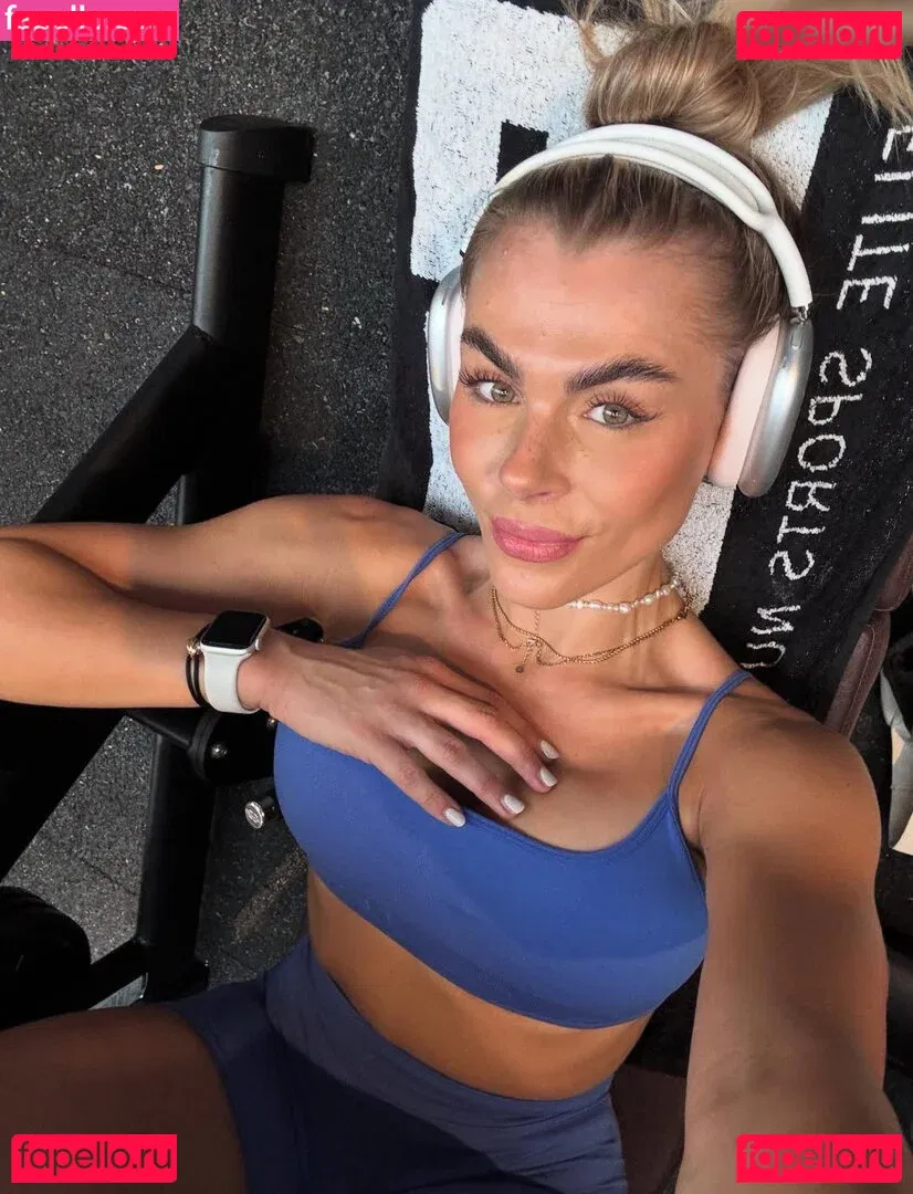 Lenaknk Onlyfans Photo Gallery 