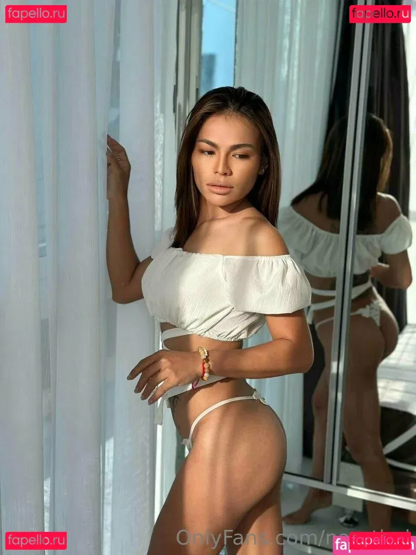 Narathai Onlyfans Photo Gallery 