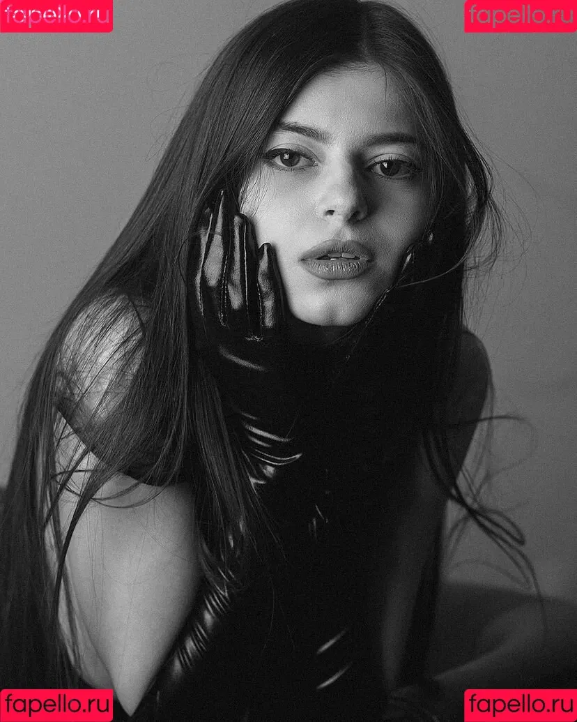 Raducu Mihaela Onlyfans Photo Gallery 