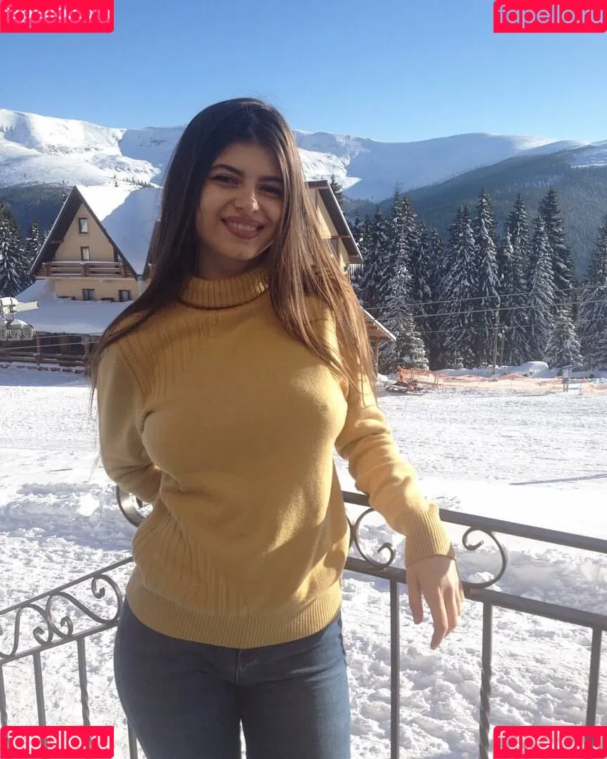 Raducu Mihaela Onlyfans Photo Gallery 