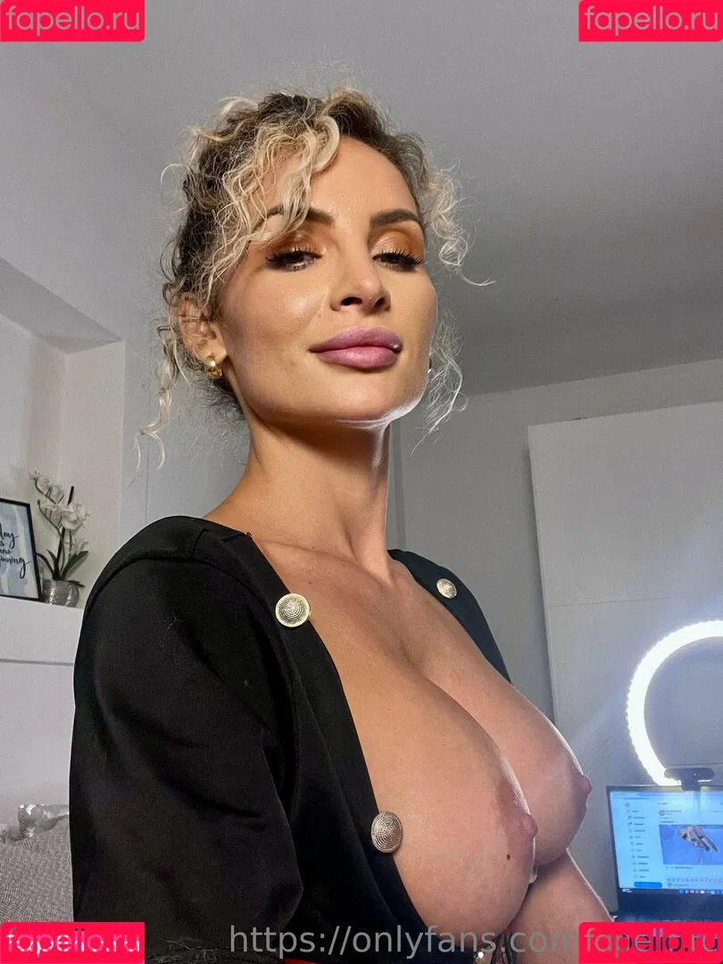 Liliemfc Onlyfans Photo Gallery 
