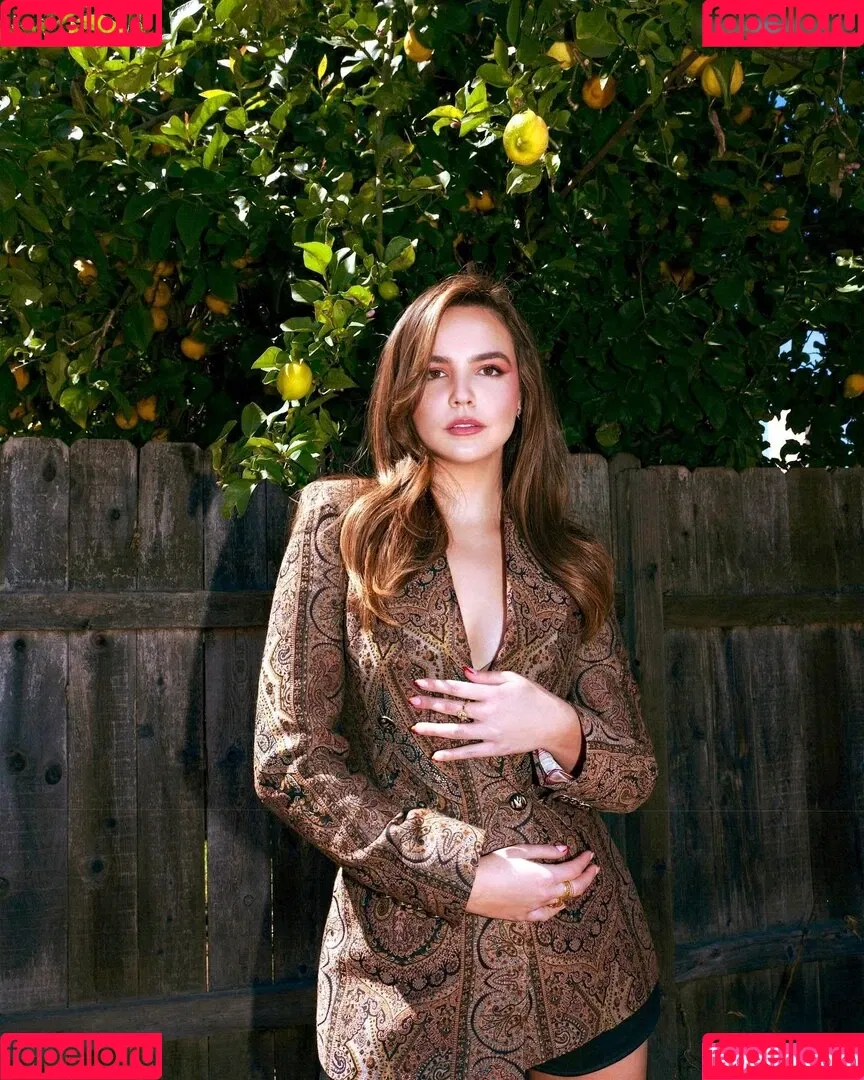 Bailee Madison Onlyfans Photo Gallery 