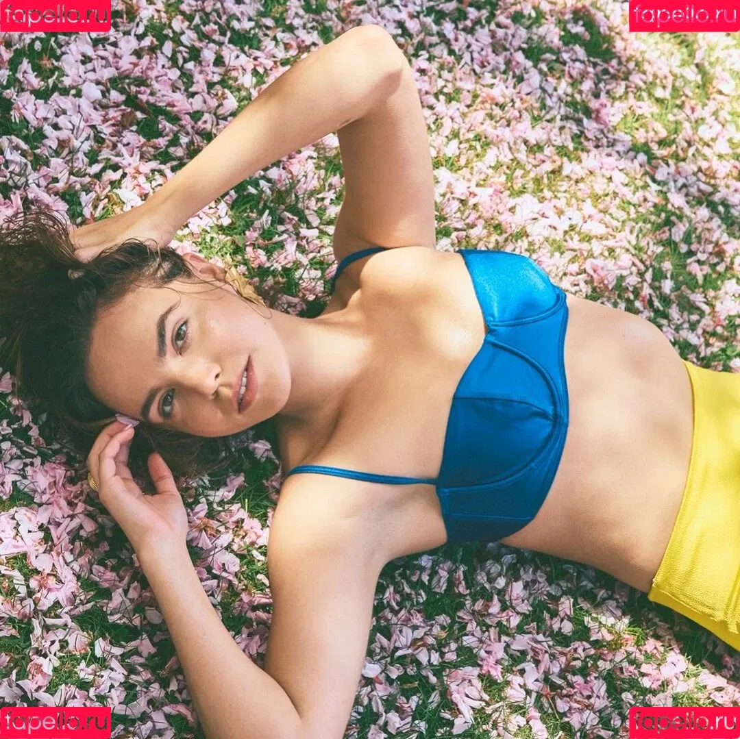 Bailee Madison Onlyfans Photo Gallery 