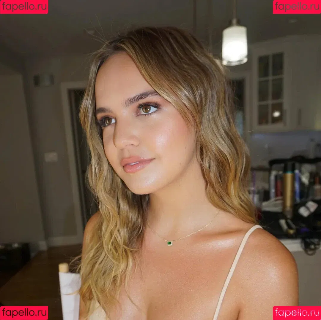 Bailee Madison Onlyfans Photo Gallery 