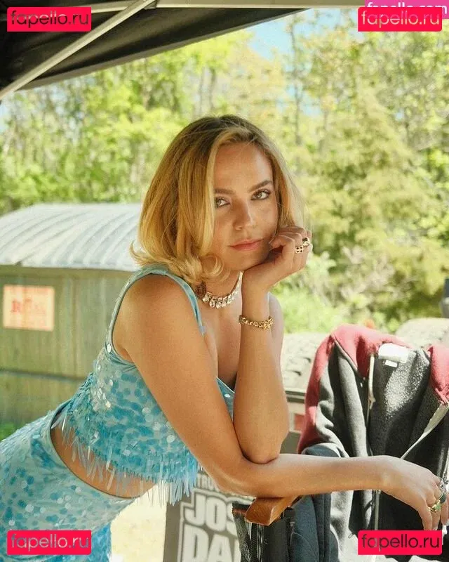 Bailee Madison Onlyfans Photo Gallery 