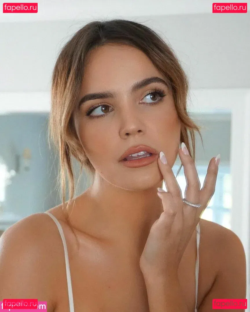 Bailee Madison Onlyfans Photo Gallery 
