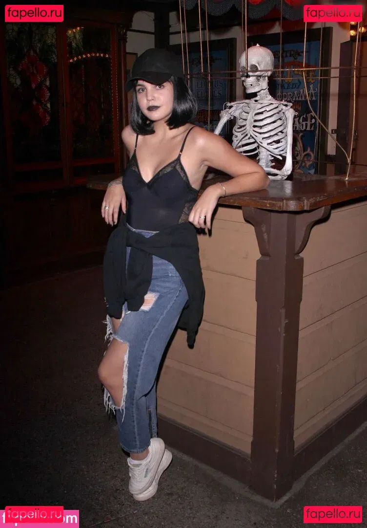 Bailee Madison Onlyfans Photo Gallery 