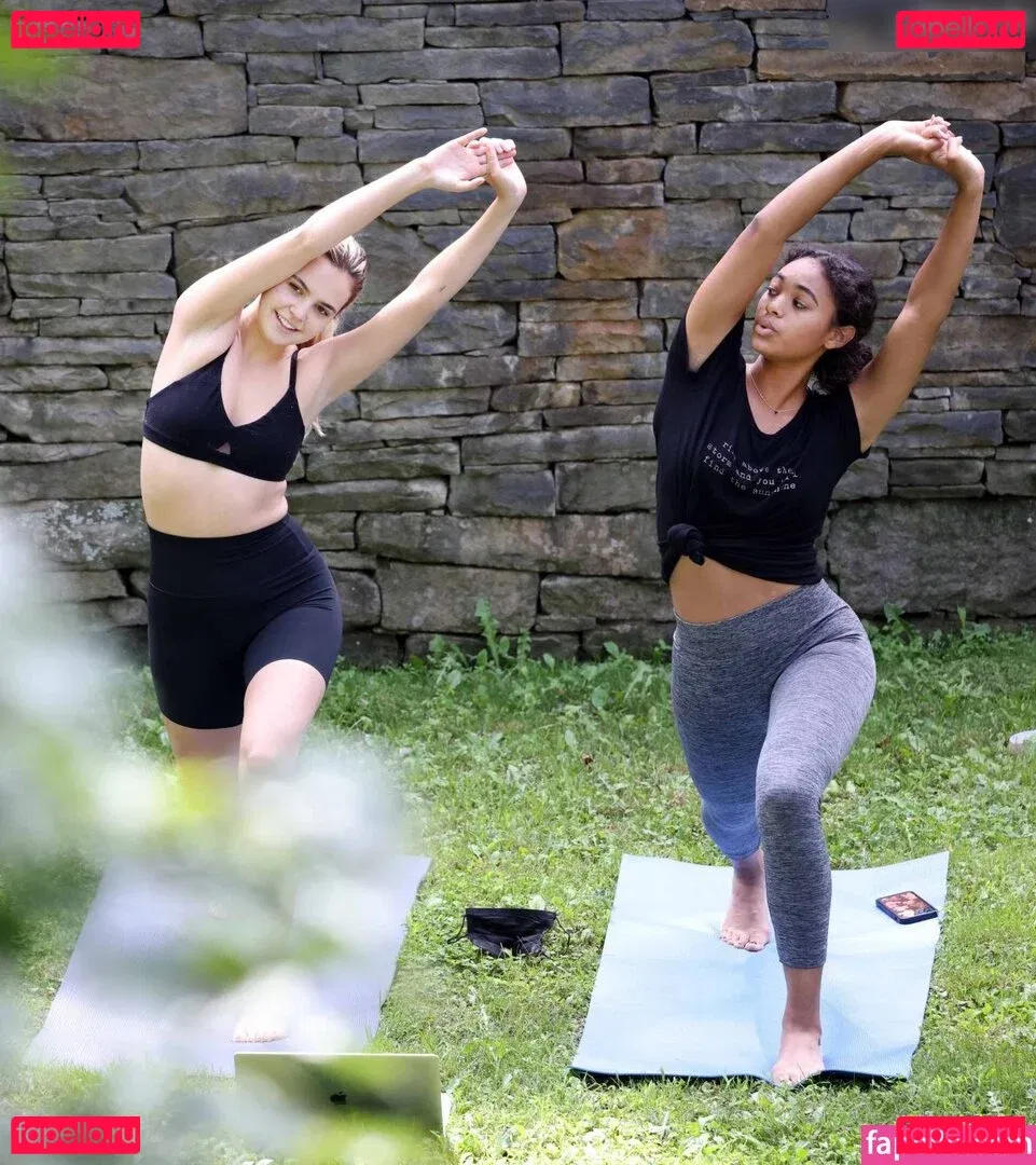 Bailee Madison Onlyfans Photo Gallery 