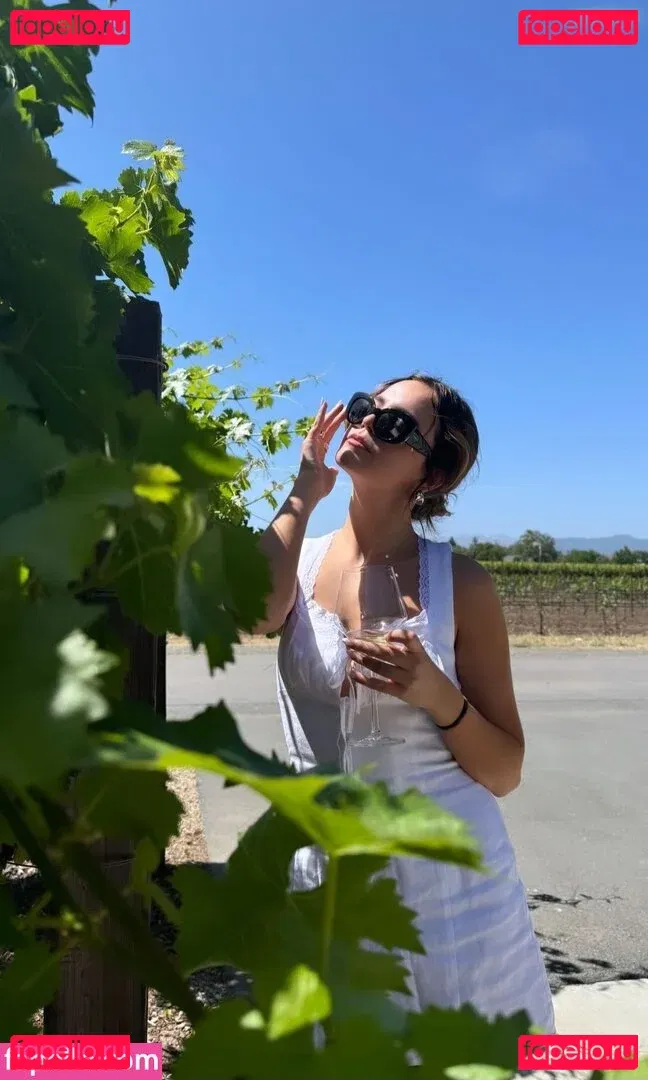 Bailee Madison Onlyfans Photo Gallery 