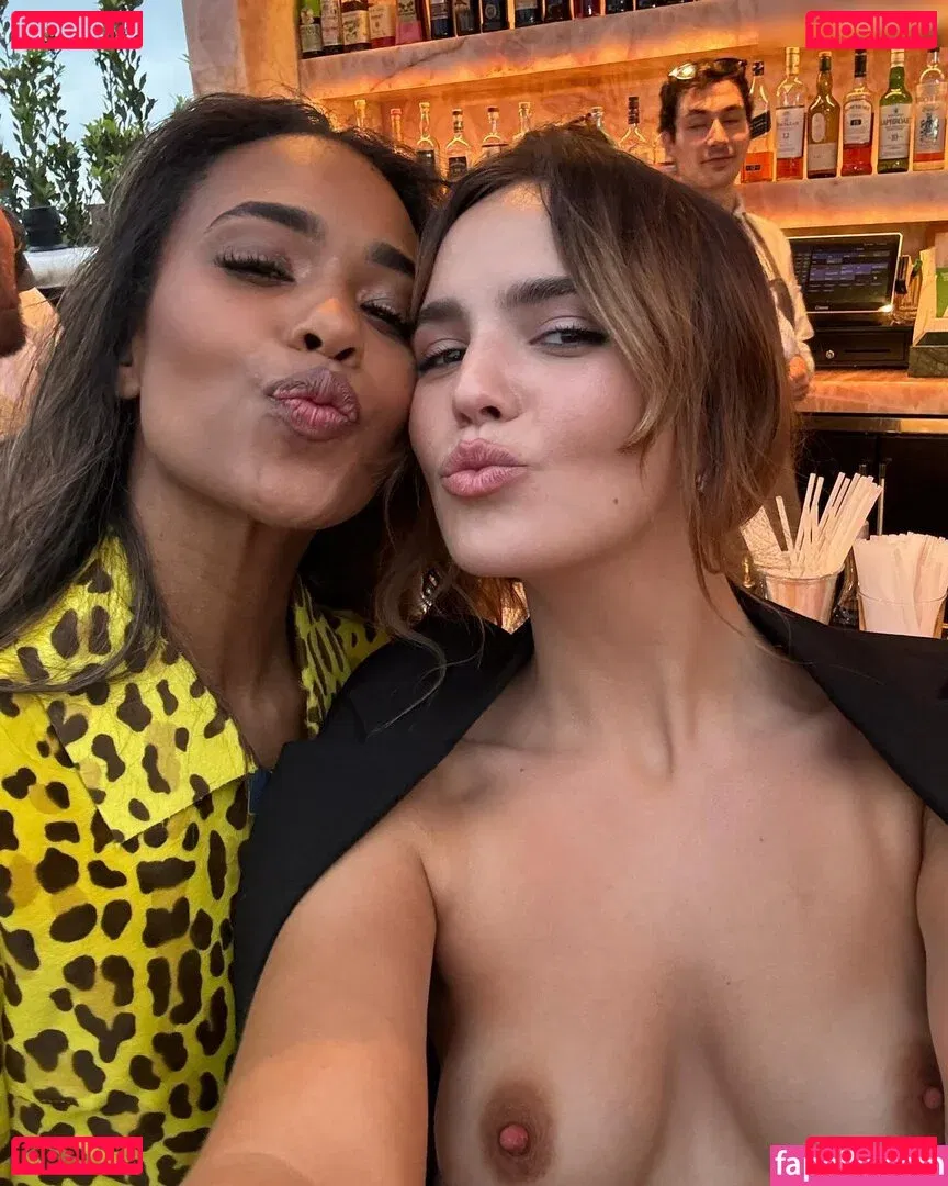 Bailee Madison Onlyfans Photo Gallery 