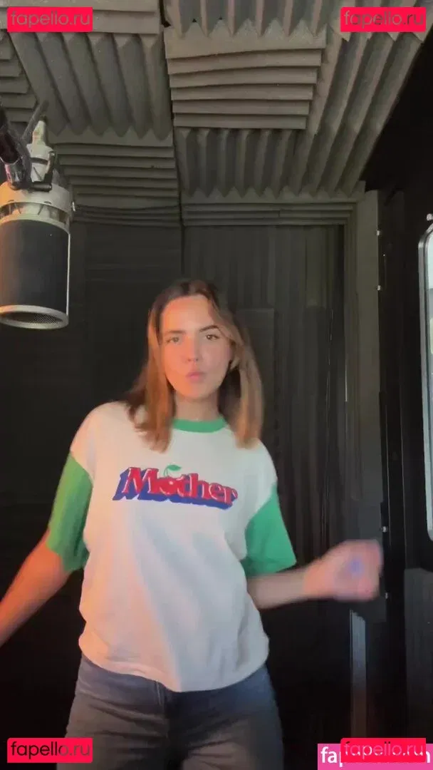 Bailee Madison Onlyfans Photo Gallery 