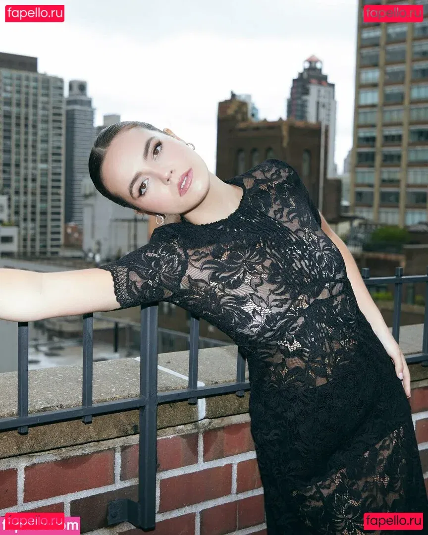 Bailee Madison Onlyfans Photo Gallery 