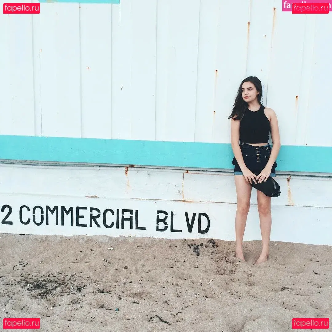 Bailee Madison Onlyfans Photo Gallery 