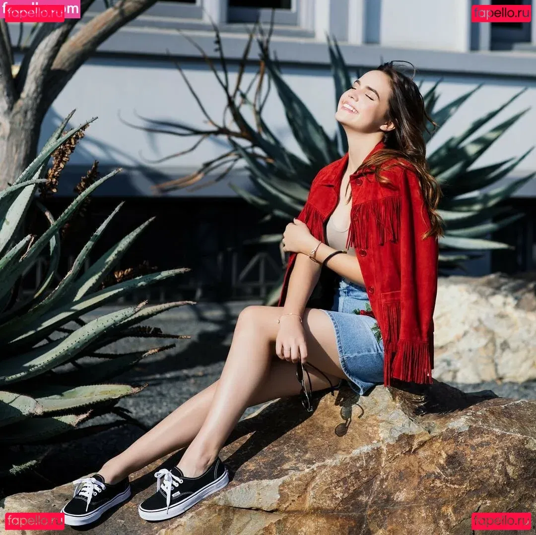 Bailee Madison Onlyfans Photo Gallery 