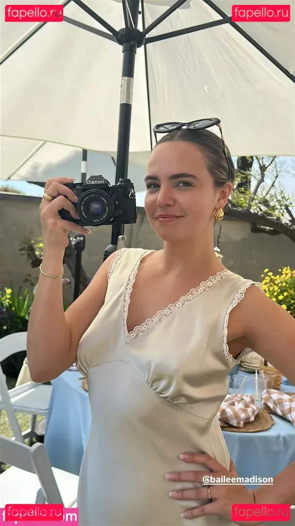 Bailee Madison Onlyfans Photo Gallery 