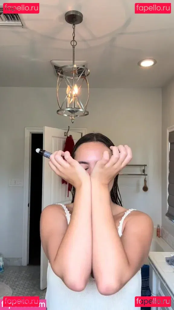 Bailee Madison Onlyfans Photo Gallery 