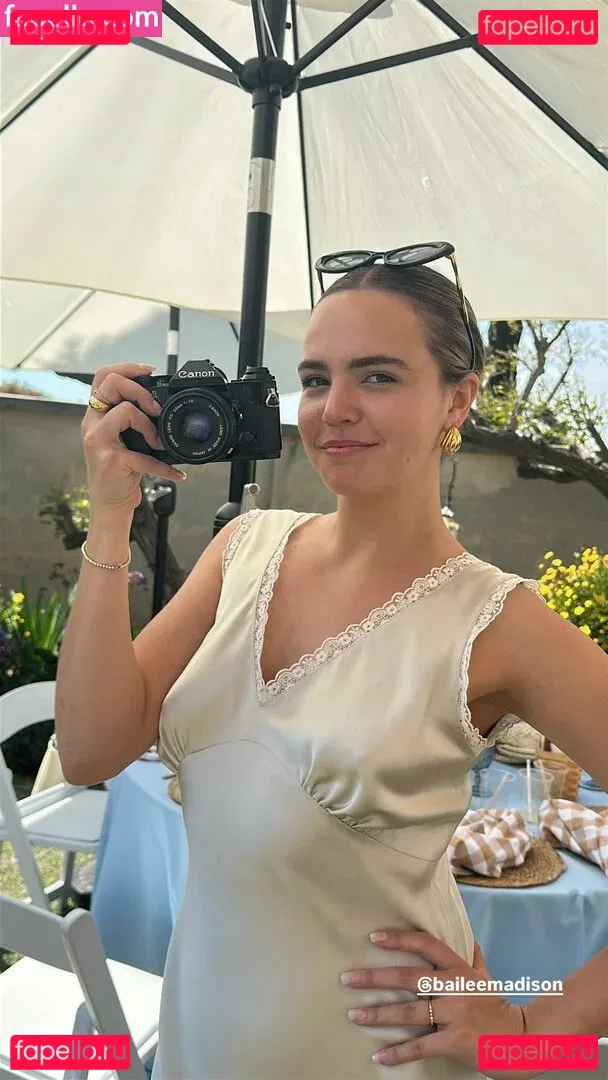 Bailee Madison Onlyfans Photo Gallery 