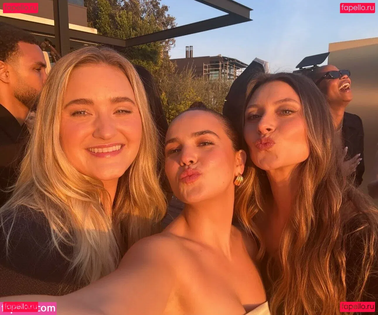 Bailee Madison Onlyfans Photo Gallery 