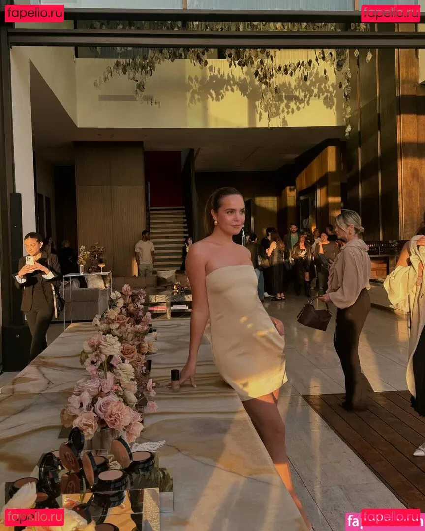 Bailee Madison Onlyfans Photo Gallery 