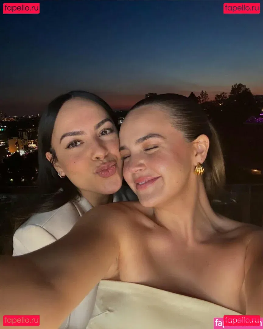 Bailee Madison Onlyfans Photo Gallery 