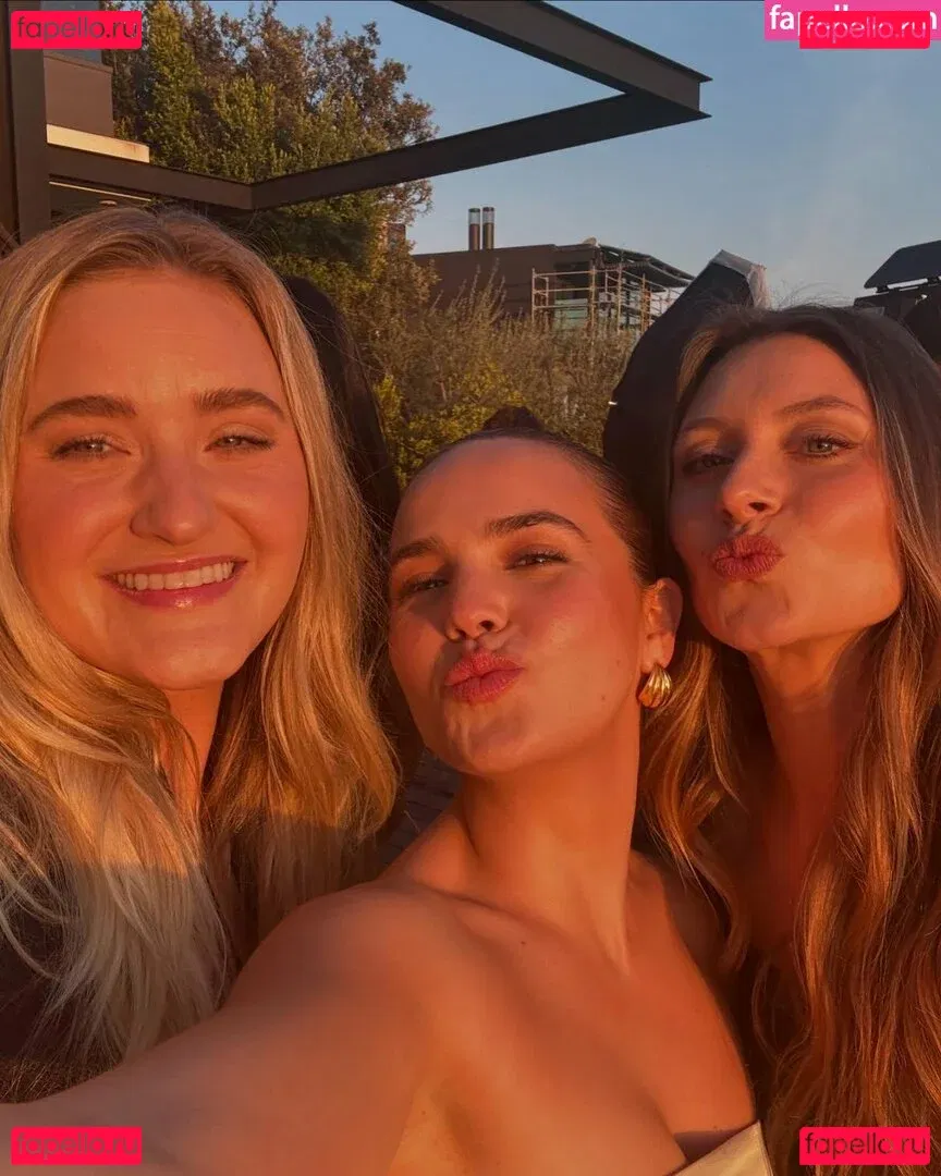 Bailee Madison Onlyfans Photo Gallery 