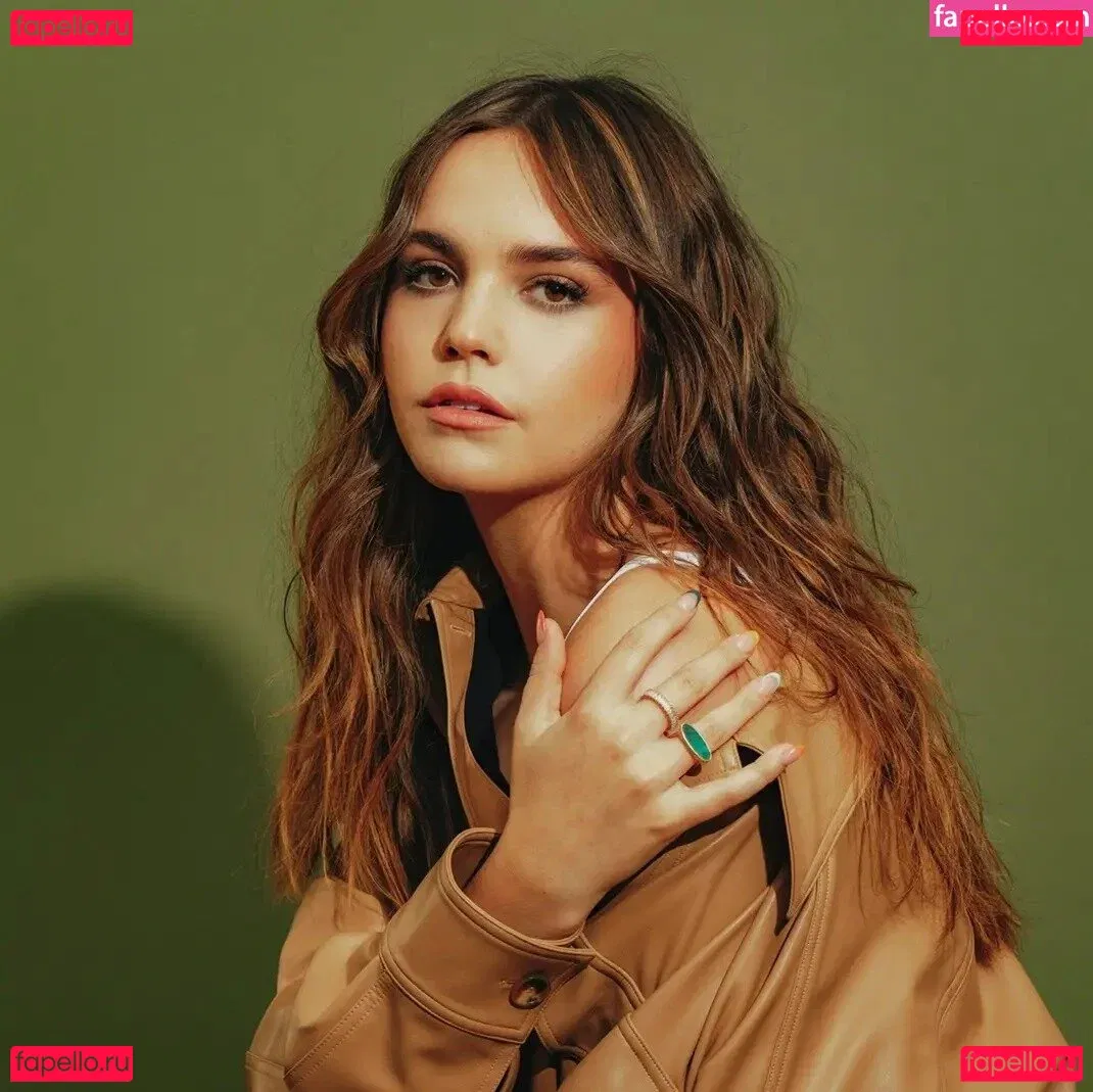 Bailee Madison Onlyfans Photo Gallery 