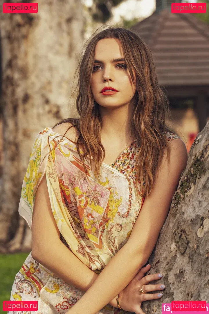 Bailee Madison Onlyfans Photo Gallery 