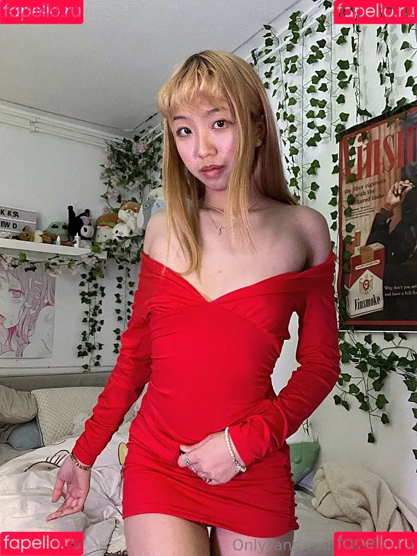 tinyhakka Onlyfans Photo Gallery 