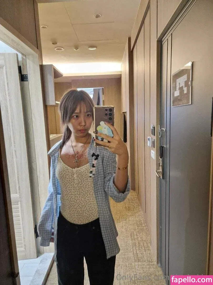 tinyhakka Onlyfans Photo Gallery 