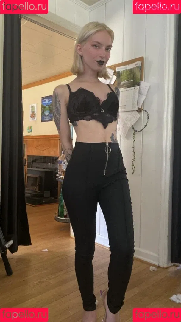 violets_cabaret Onlyfans Photo Gallery 
