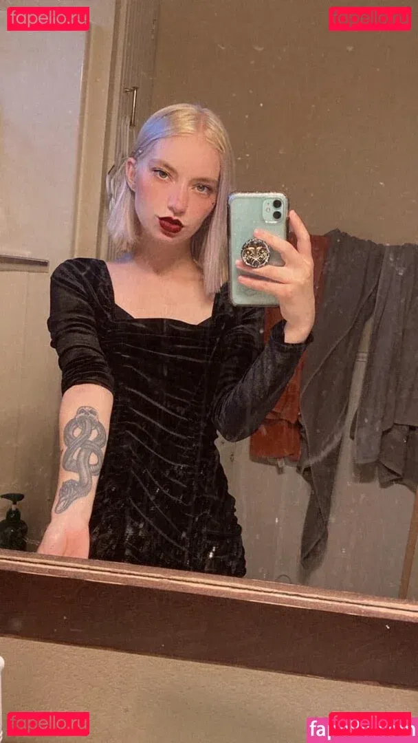 violets_cabaret Onlyfans Photo Gallery 