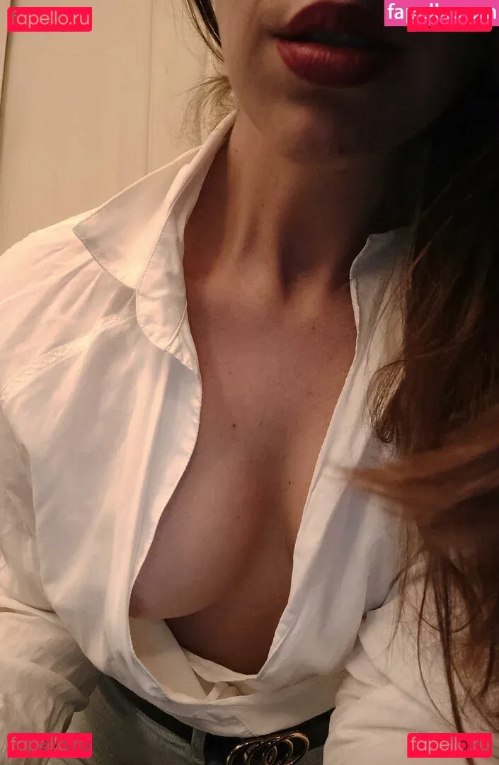 Delicioux Helen Onlyfans Photo Gallery 