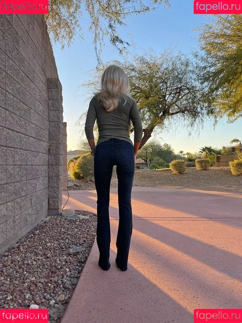 Wifeys World / Sandra Otterson Onlyfans Photo Gallery 
