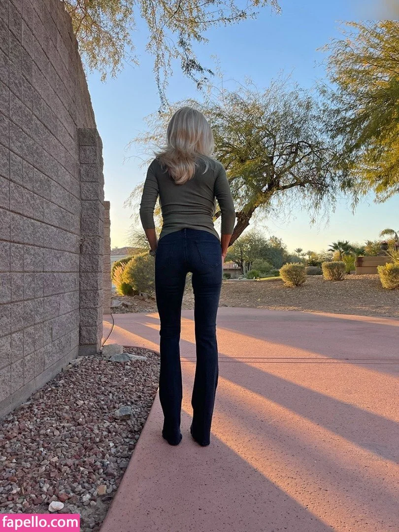 Wifeys World / Sandra Otterson Onlyfans Photo Gallery 