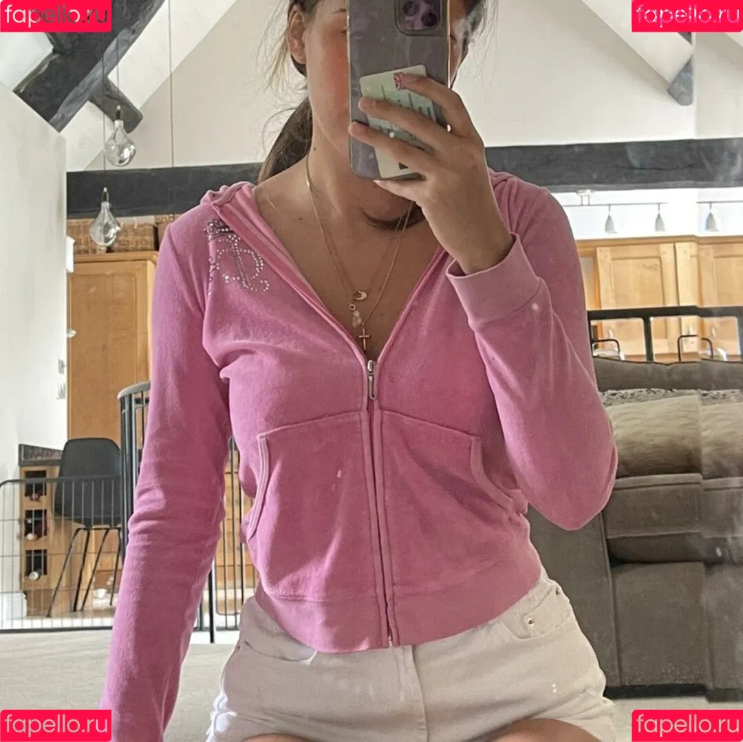 Claudia Taylor Onlyfans Photo Gallery 