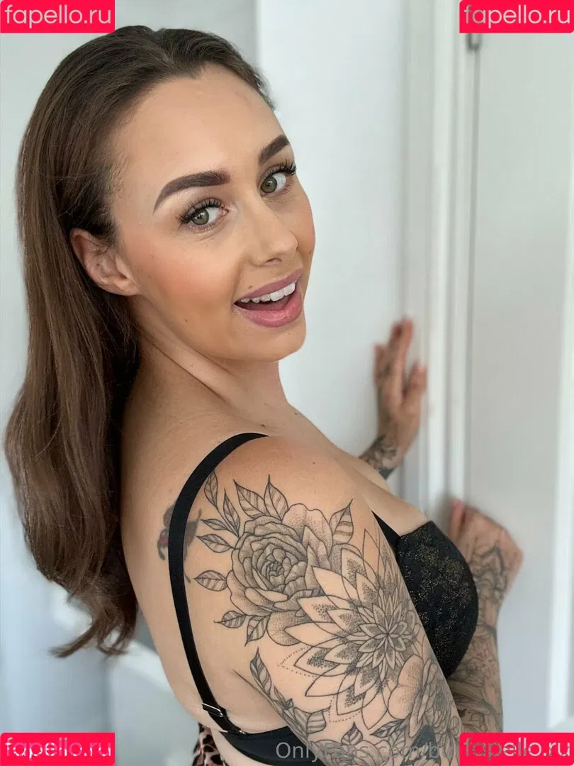 bustybelle_xx Onlyfans Photo Gallery 
