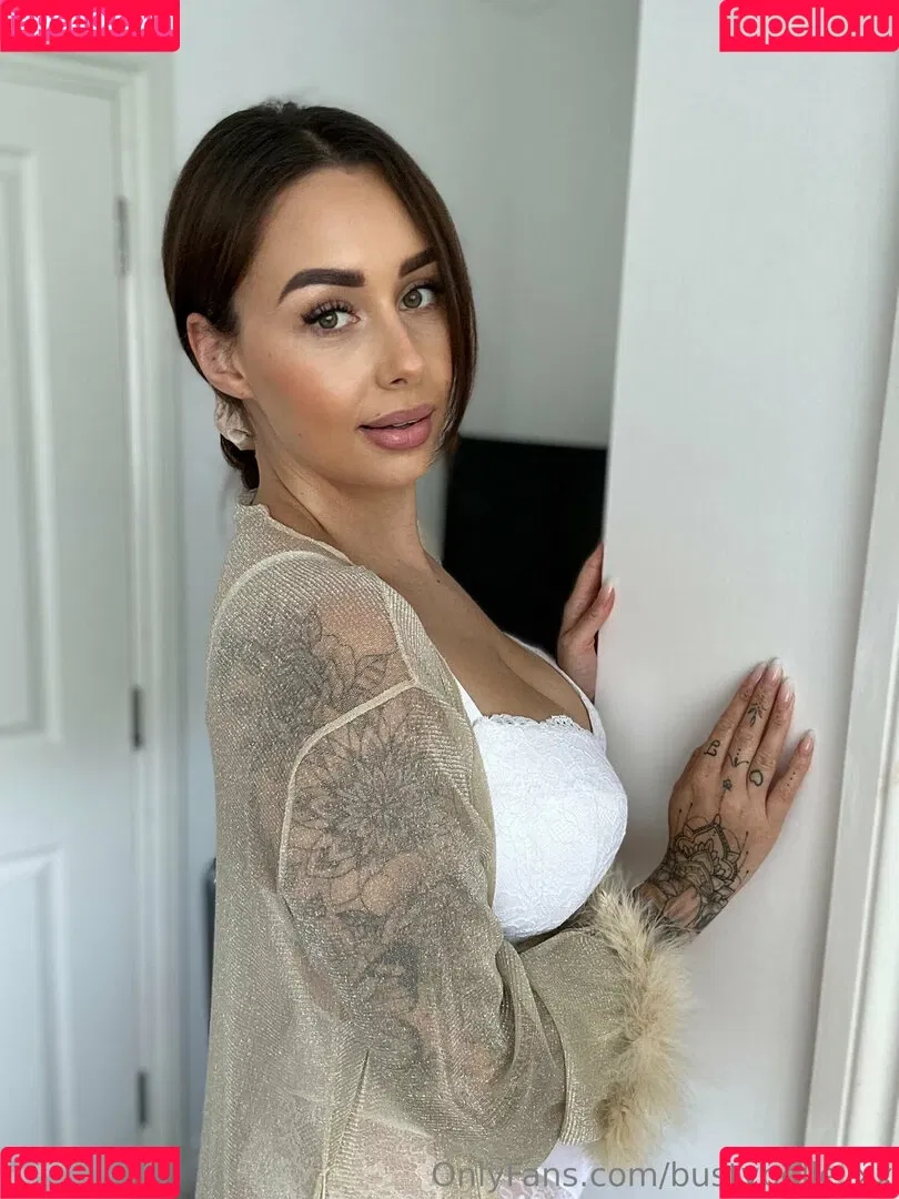 bustybelle_xx Onlyfans Photo Gallery 