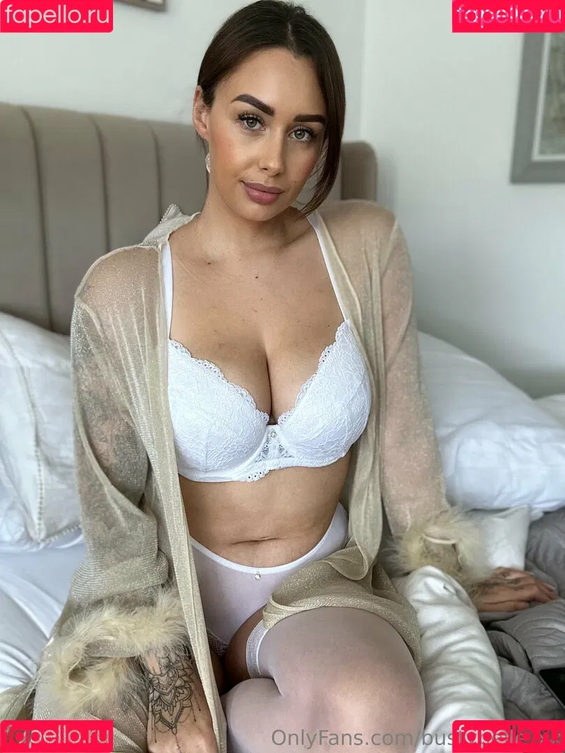 bustybelle_xx Onlyfans Photo Gallery 