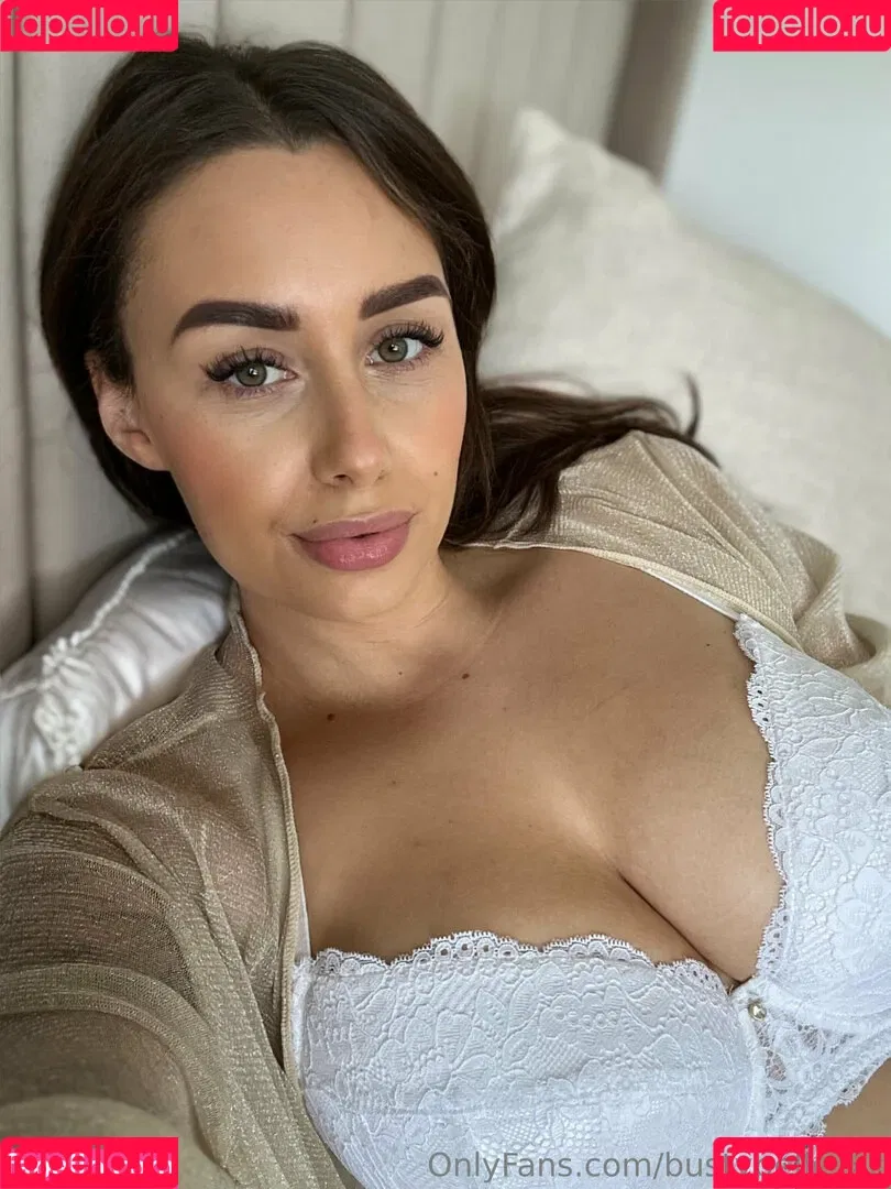 bustybelle_xx Onlyfans Photo Gallery 