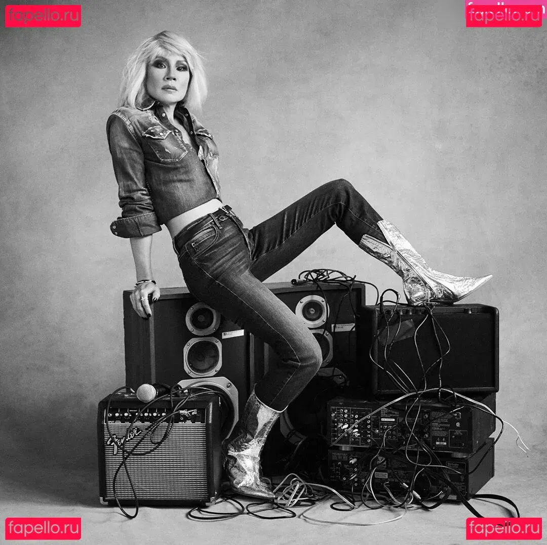 Lucy Liu Onlyfans Photo Gallery 